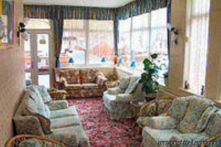 The Highfield Private Отель 2*
